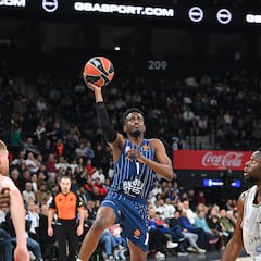 El Efes de Pablo Laso se desfonda