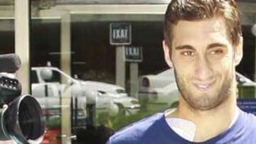 Adri¨¢n L¨®pez 'Piscu' ha renovado con el Depor una temporada.