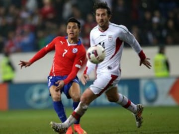 El primer amistoso con equipo completo de 2015 fue ante Irán. Sampaoli decidió presentar un equipo B y cayó derrotado por 2-0. 