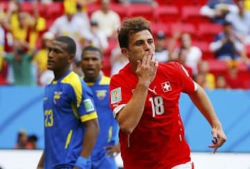 Admir Mehmedi celebra el 1-1. 