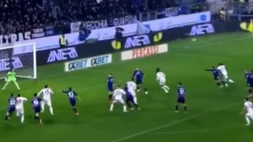 Maripán demuestra su calidad en Italia: ¡cabezazo letal!