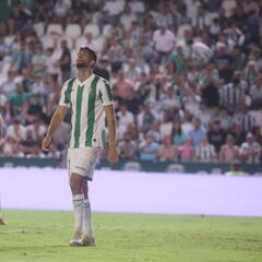 La imprecisión del Córdoba mantiene invicto al Málaga