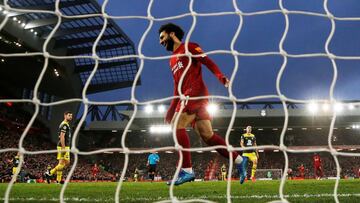 Salah celebra un gol con el Liverpool.