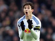 Aaronson y Robinson, cara a cara en Elland Road