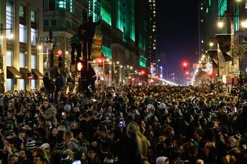 Miles de personas salieron a las calles de Filadelfia para celebrar el título de los Philadelphia Eagles en la Super Bowl.