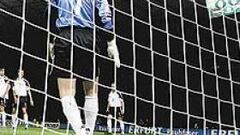 Ronaldinho petrifica a Oliver Kahn