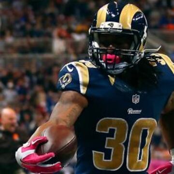 Todd Gurley ha llegado a la NFL con la temporada ya iniciada, pero no para de deslumbrarnos con su increíble talento.