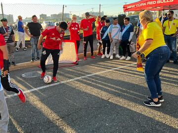 Hinchas de la Selección Colombia en Nueva Jersey listos para el debut de Néstor Lorenzo.