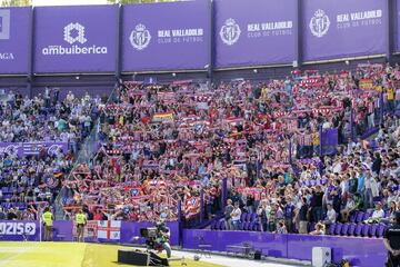 Gran ambiente en el estadio del Real Valladolid, José Zorrilla. 
