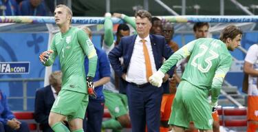 Van Gaal aplazó su jubilación: la libreta sigue abierta