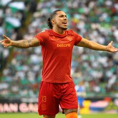 Carlos Salcedo vuelve a sorprender con su nueva canción