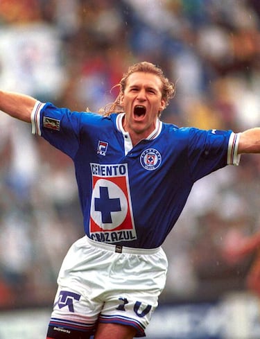 ¿Qué fue de Héctor Adomaitis, el ídolo de Cruz Azul?