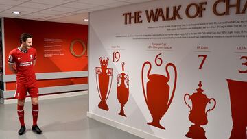 Davies: De vender su sofá en Twitter a sustituir a Van Dijk