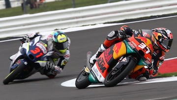 Resumen carrera Moto3 GP de Gran Breta?a: imperial Fenati