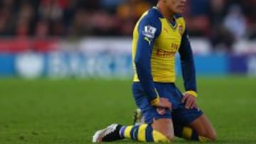 Arsenal no podrá contar con el talento del delantero chileno.