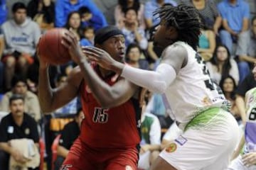 Leones y Deportes Castro se enfrentan en la otra semifinal del torneo.