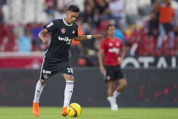 Al igual que Govea, es una de las jóvenes promesas del Atlas. Cardona fue a Toulon, pero fue requerido por Gerardo Espinoza para el arranque de la Liga MX.