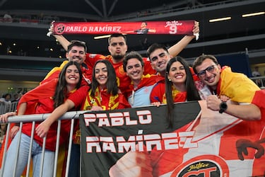 La afición española muestra su apoyo durante la final de la Eurocopa de Fútbol Sala de la UEFA 2026 entre Portugal y España.