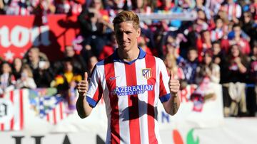 Fernando Torres, el d&iacute;a de su presentaci&oacute;n en el regreso al Atl&eacute;tico, en 2015.