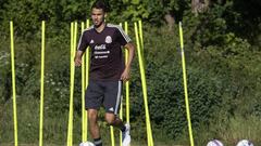 Diego Reyes durante un entrenamiento con Selecci&oacute;n Mexicana.