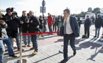 Tanatorio de "La Paz", en Tres Cantos, donde se encuentra instalada la capilla ardiente del entrenador y exseleccionador nacional Luis Aragonés, que ha fallecido esta mañana en Madrid a los 75 años de edad.