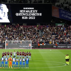 Sports teams around the world honor Queen Elizabeth II