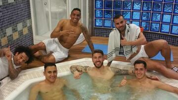 Los jugadores celebraron el pase a cuartos en el jacuzzi