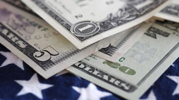 If you have these dollar bills, neither retailers like Walmart nor banks will accept them. Here’s which ones and what you can do to not lose your money.