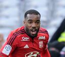 Barcelona y Atlético piensan en Lacazette para verano