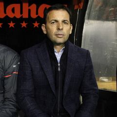 El Villarreal no destituirá a Calleja y mantiene la confianza