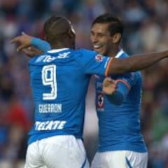 Heroica 'Máquina', victoria y remontada con 10 hombres