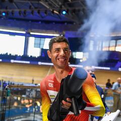 Sebastián Mora cumple en la Champions de Mallorca pese a una fea caída