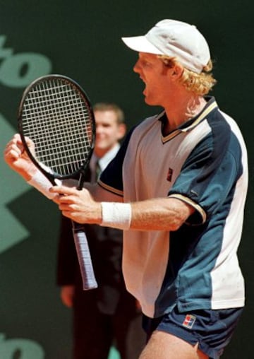 Llegó al número 1 del ranking ATP en 1992. Durante su carrera ganó cuatro títulos de Grand Slam – dos en el Abierto Francés y dos en el Abierto Australiano.