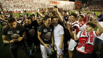 Celebraci&oacute;n del ascenso en Vallecas.