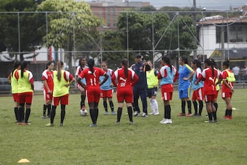 Deportivo Independiente Medellín se prepara para el partido de ida de la final de la Liga Águila Femenina ante América de Cali.