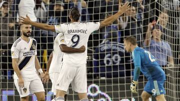 Raiola confiesa que varios clubes han hablado con Zlatan