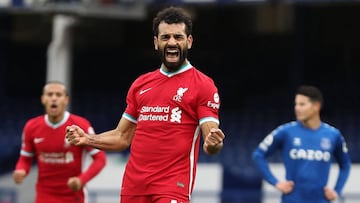 Liverpool&#039;s Egyptian midfielder Mohamed Salah celebrates scoring his team&#039;s second goal against Everton. 