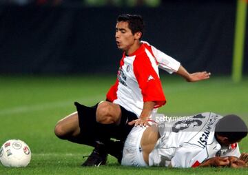 Sebastián Pardo jugó tres partidos la temporada 2002-2003 con Feyenoord. Le convirtió un golazo a Newcastle en Inglaterra.