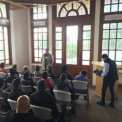 'Piojo' Herrera fue a clínica a dar plática motivacional