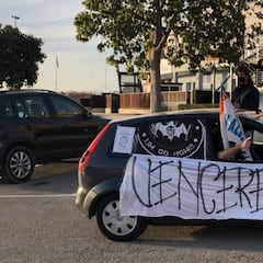 Caravana contra la gestión de Lim en el Valencia