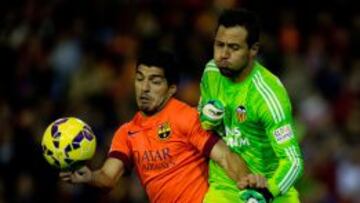Luis Suárez y Diego Alves.