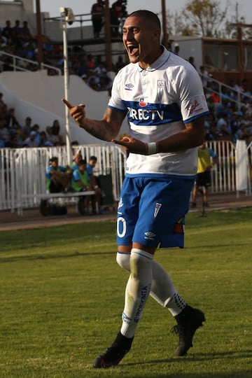 El máximo artillero chileno en 2016 fue Nicolás Castillo, con 30 goles entre Universidad Católica (29) y la Selección (1).