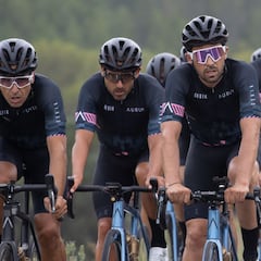 Alberto Contador comienza su promesa del Giro: de Madrid a Milán en bici