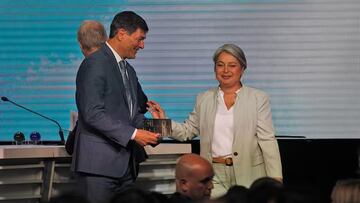 Jara pide la renuncia a una figura clave en su campaña: sus dichos sobre la hermana de Parisi lo hacen caer