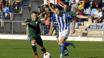 Sergio Due&ntilde;as, &#039;Moyita&#039;, durante el transcurso de un partido con el &Eacute;cija la pasada temporada.