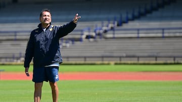 Mario Carrillo durante un entrenamiento con los Pumas.