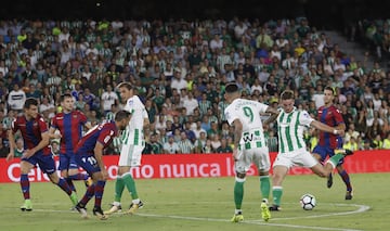 2-0. Fabián Ruiz marcó el segundo tanto.