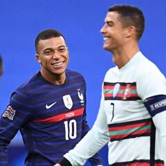 Mbappé y Cristiano, del póster al césped de Saint Denis