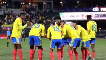 NEW YORK, NEW YORK - NOVEMBER 18: Davinson Sanchez of Colombia celebrates after scoring the team's third goal with teammates during the International Friendly match between Colombia and Australia at Citi Field on November 18, 2025 in New York City. Jordan Bank/Getty Images/AFP (Photo by Jordan Bank / GETTY IMAGES NORTH AMERICA / Getty Images via AFP)