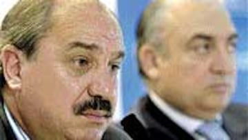 <b>UN DÍA TRISTE.</B> Mané se despidió ayer como técnico del Alavés.